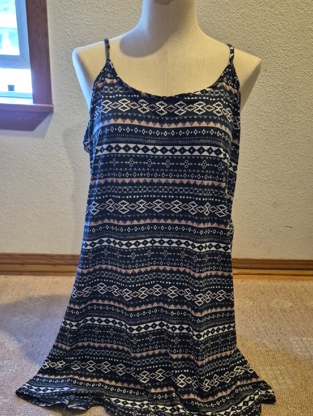 Bobbie Brooks Black & Cream Geometric Print Camisole